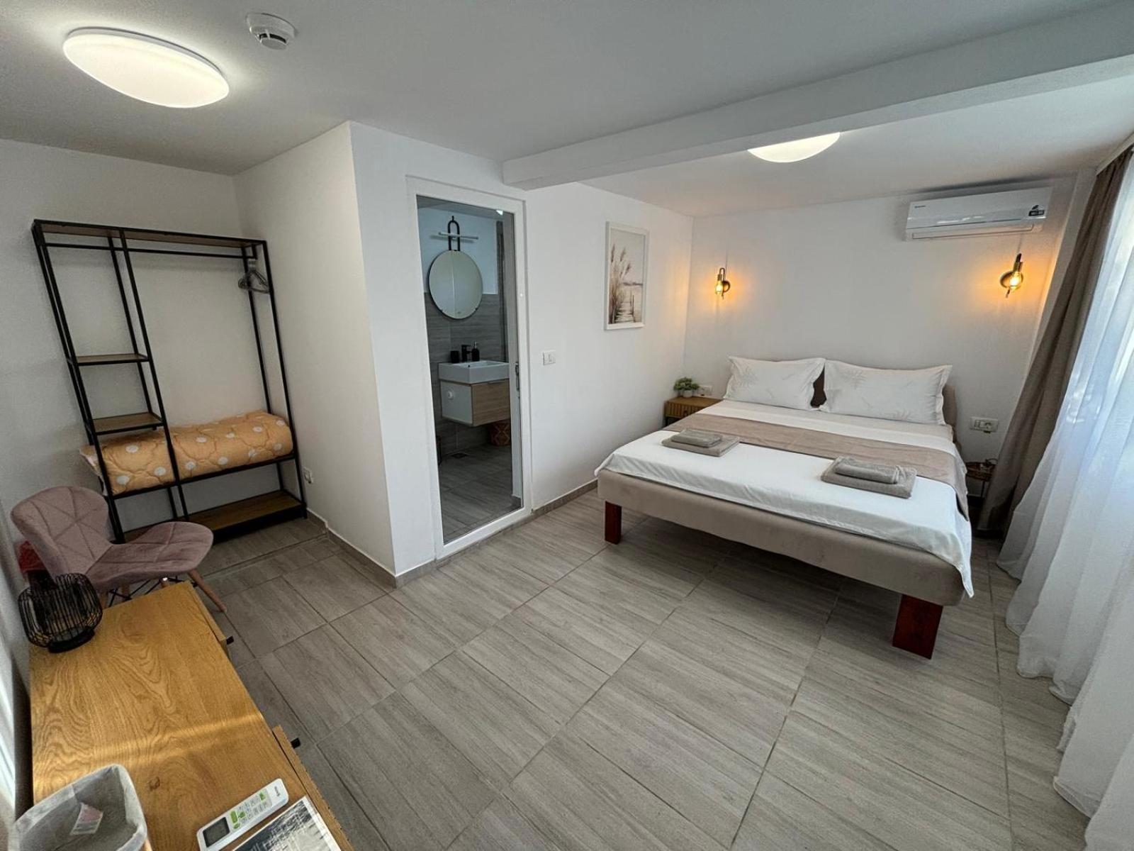 Born By The Sea Hotel Вама Веке Екстериор снимка